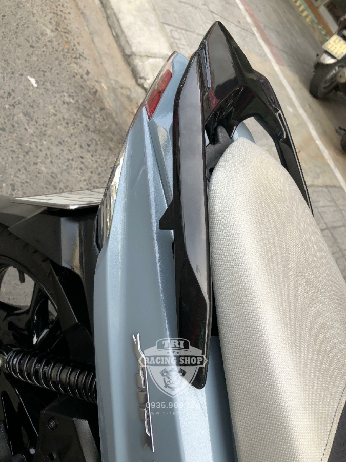 Honda AB 2018 sơn dàn áo xám xi măng